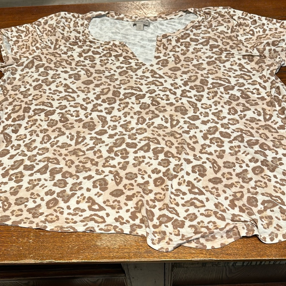 Wonderly sz 3X leopard print short sleeve TShirt. GUC